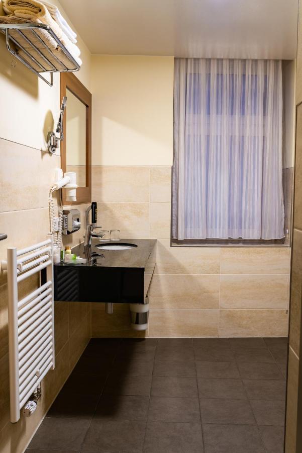Hotel Blauer Engel 4*