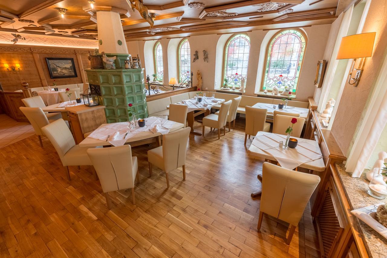 Hotel Blauer Engel 4*